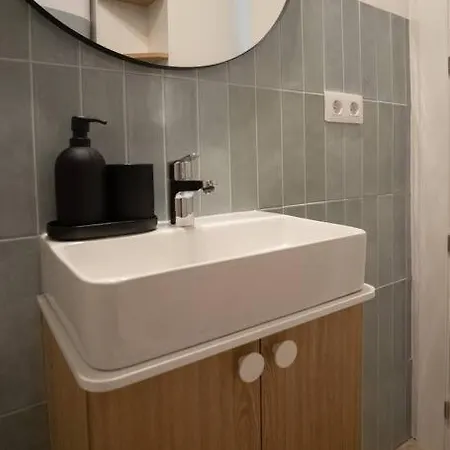 Spectacular Renovated Studio Facing The Sea Valencia